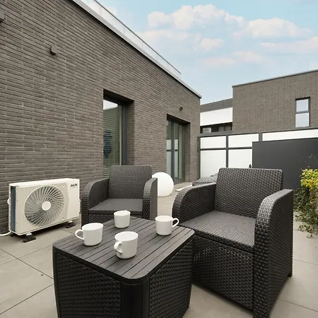 דירה Gwiazdzista Elegant For 6 Guests With Balcony & Parking By Renters ורוצלב