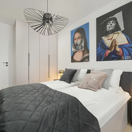Gwiazdzista Elegant For 6 Guests With Balcony & Parking By Renters * ורוצלב