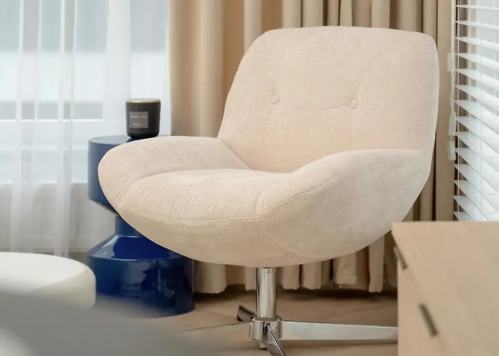 Gwiazdzista Elegant For 6 Guests With Balcony & Parking By Renters Апартаменты Вроцлав