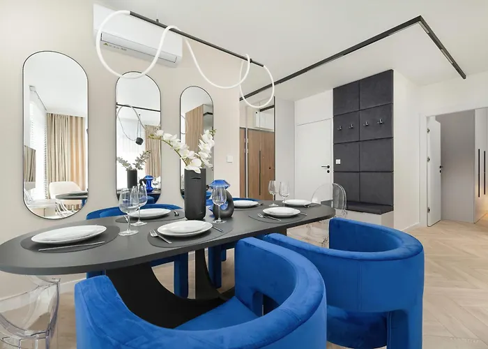 Gwiazdzista Elegant For 6 Guests With Balcony & Parking By Renters Вроцлав