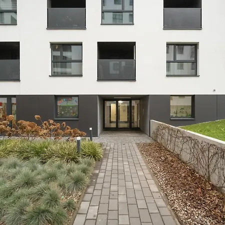 Gwiazdzista Elegant For 6 Guests With Balcony & Parking By Renters Apartment