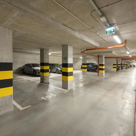 Appartement Gwiazdzista Elegant For 6 Guests With Balcony & Parking By Renters Wrocław