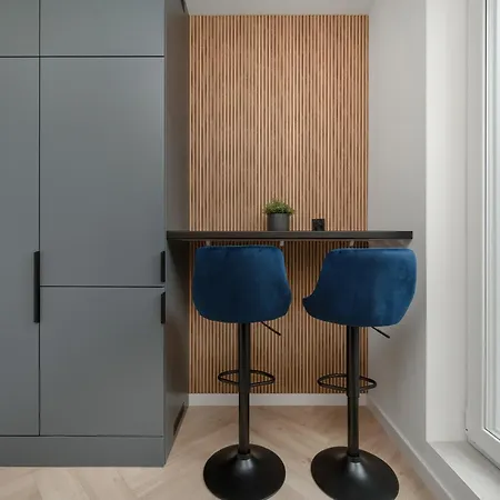 Apartment Gwiazdzista Elegant For 6 Guests With Balcony & Parking By Renters