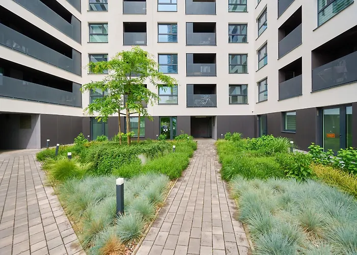 Gwiazdzista Elegant For 6 Guests With Balcony & Parking By Renters Vratislav