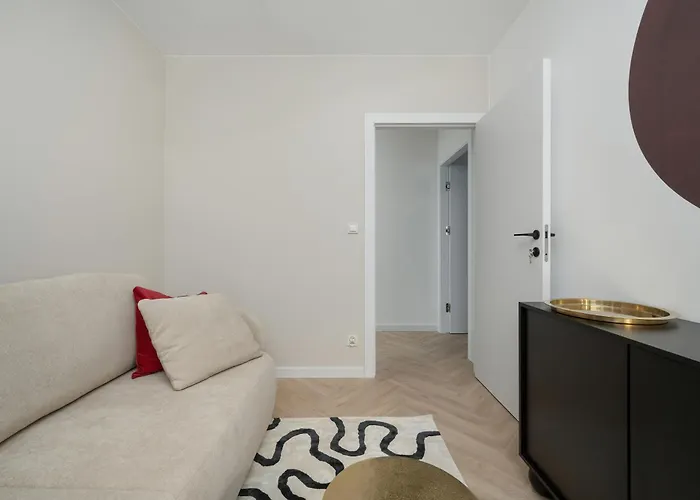 Gwiazdzista Elegant For 6 Guests With Balcony & Parking By Renters * Vratislav