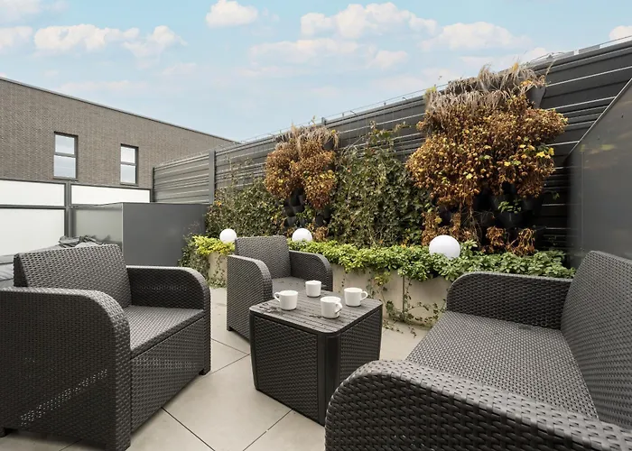 Gwiazdzista Elegant For 6 Guests With Balcony & Parking By Renters Apartmán Vratislav