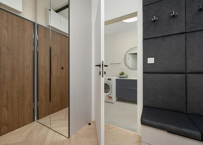 Gwiazdzista Elegant For 6 Guests With Balcony & Parking By Renters